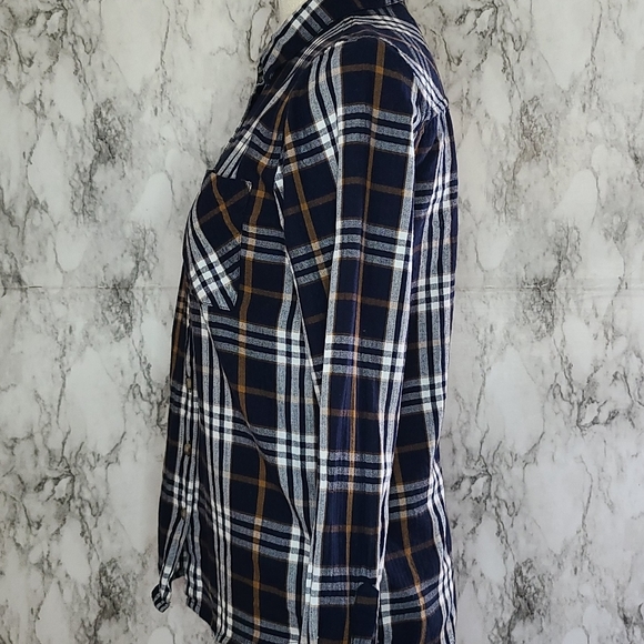 Girl Krazy plaid flannel size small - Picture 3 of 6
